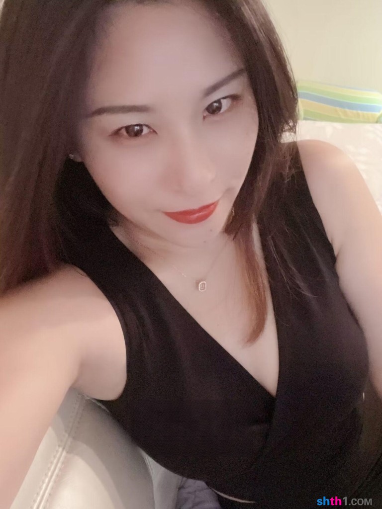 风Sao少妇依依